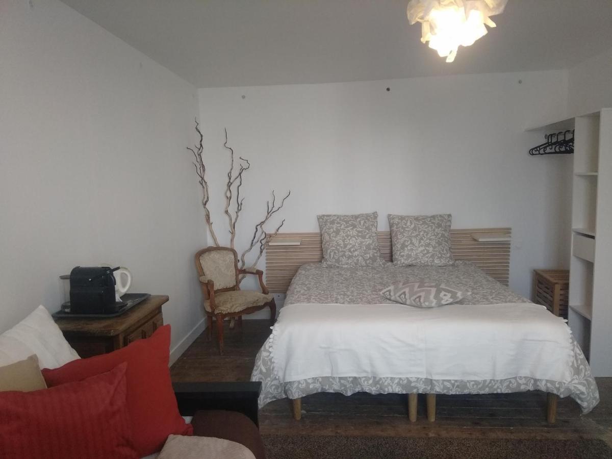 A Bord Bed & Breakfast Плугану Екстериор снимка